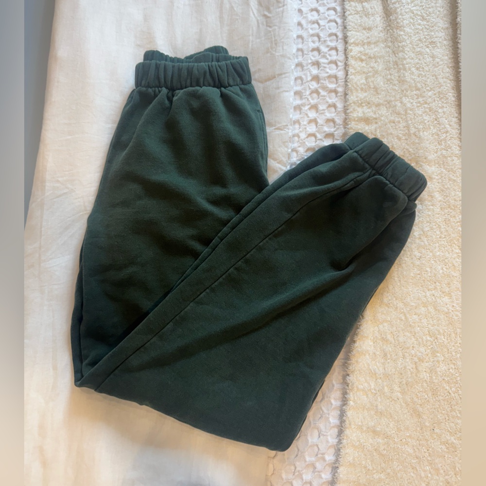 Brandy Melville cuffed sweatpants